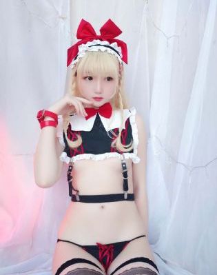 在电影院里挺进h