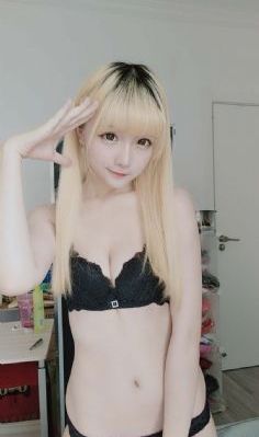 凯茜 顺从的女孩