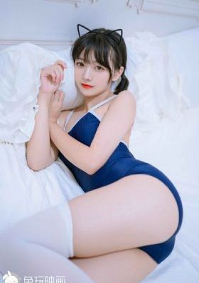 闪耀的她