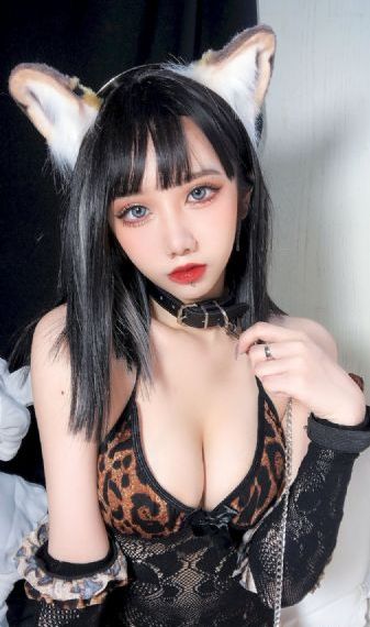丰满少妇被啪啪到高潮