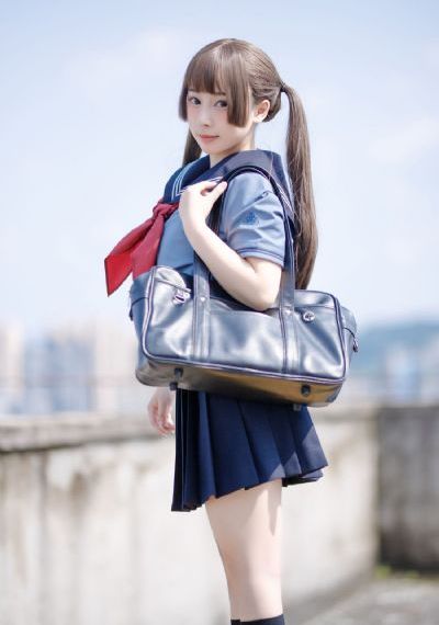 变成黑皮肤女孩和朋友在一起动画