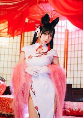 丰满白嫩极品少妇呻吟啪啪片