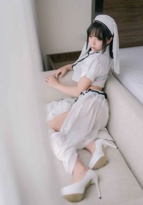 年轻的小婊