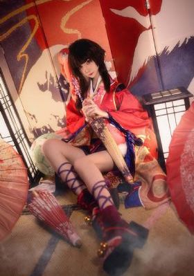 椎名由奈女教师