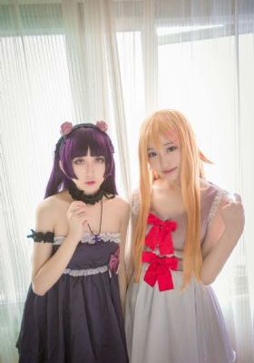 被迫沦为女同学的脚奴